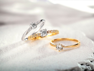 なぜ婚約指輪にはダイヤモンドなの？婚約指輪の由来は？
